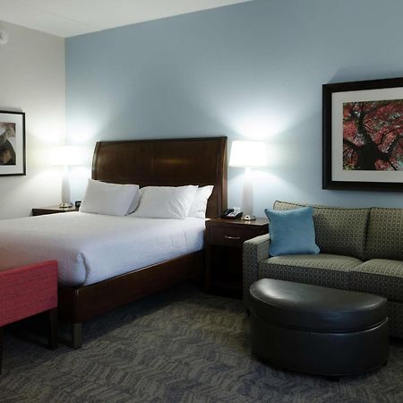 Hilton Garden Inn Hickory Bagian luar foto