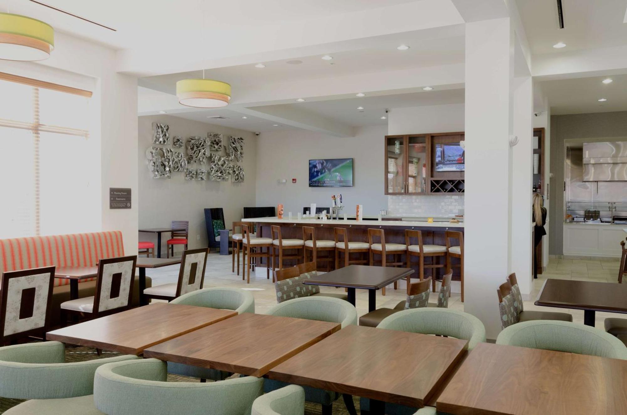 Hilton Garden Inn Hickory Bagian luar foto