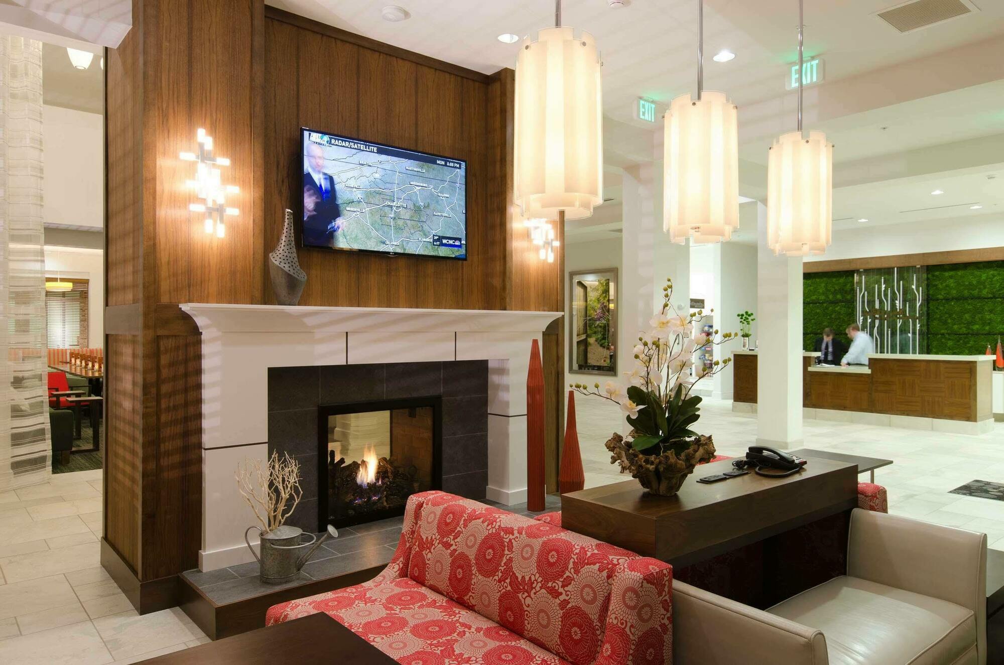 Hilton Garden Inn Hickory Bagian luar foto