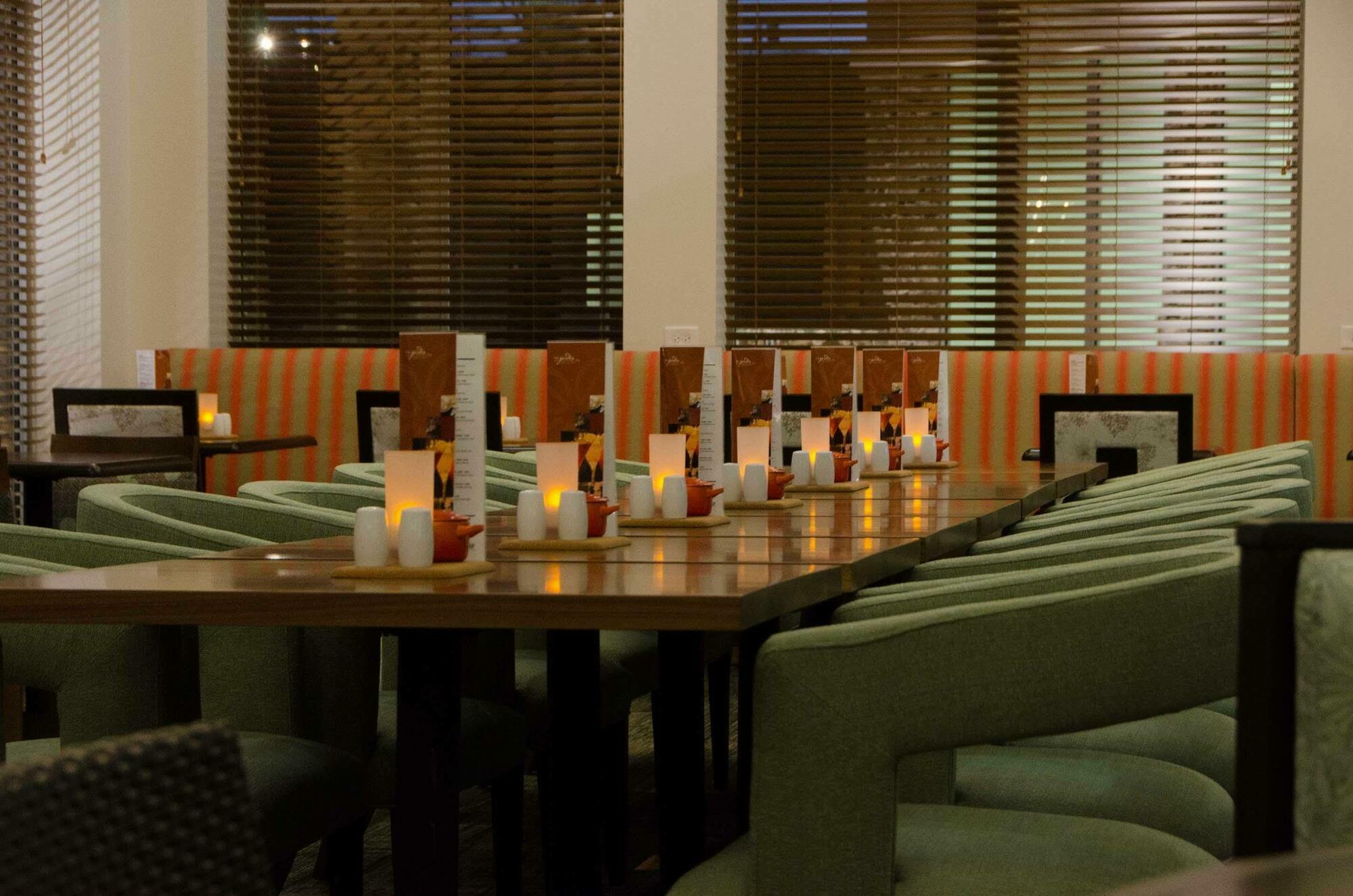 Hilton Garden Inn Hickory Bagian luar foto